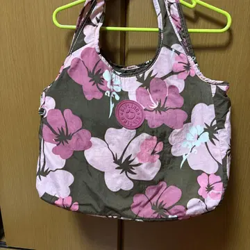 Kipling 플라워 프린트 토트백