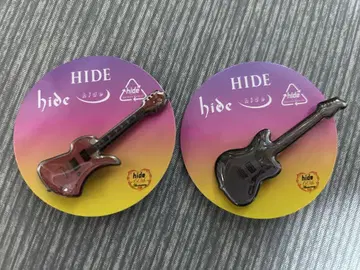 hide 기타 모양 핀 배지 페르난데스 & 핑크 핀즈 캡슐