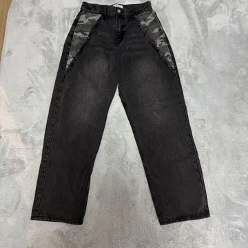 32.3 블랙 데님 팬츠 카모플라쥬 포켓