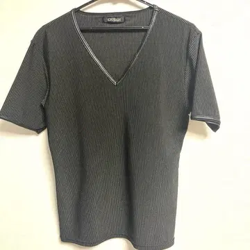 5351 POUR LES HOMMES 반팔 티셔츠 V넥