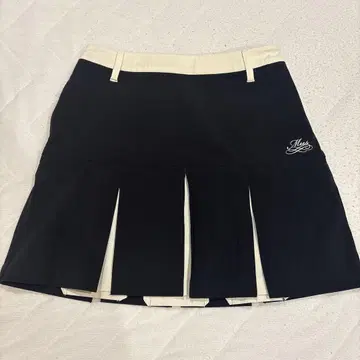 M U SPORT 네이비 플리츠 스커트 여성용