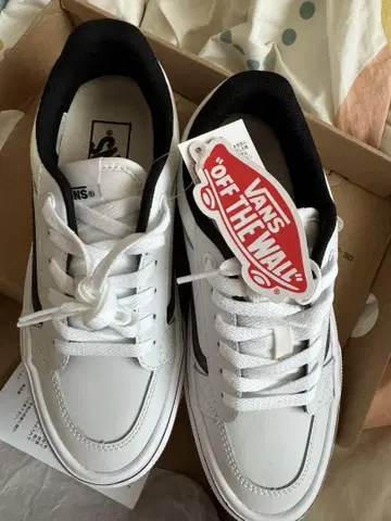 VANS 스니커즈