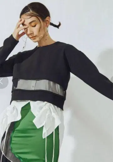 UN3D. 시어 믹스 탑