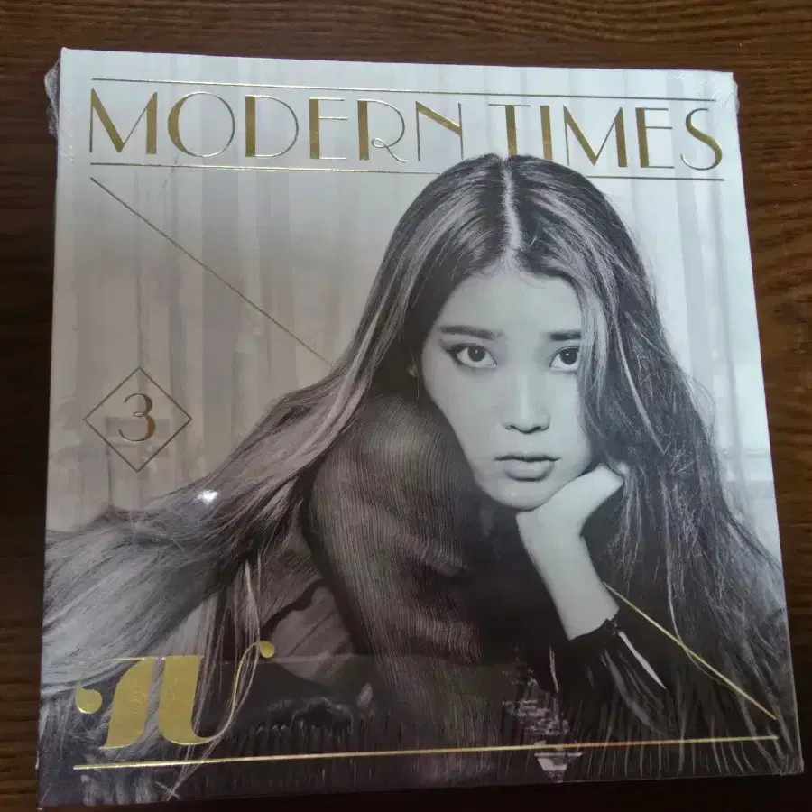 IU MODERN TIMES EPILOGUE 3 アイユ MODERN TIMES Epilogue 3 CD/DVD