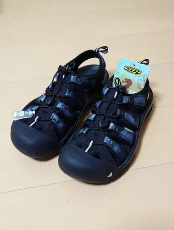 새상품 KEEN 킨 뉴포트 H2 샌들 NEWPORT