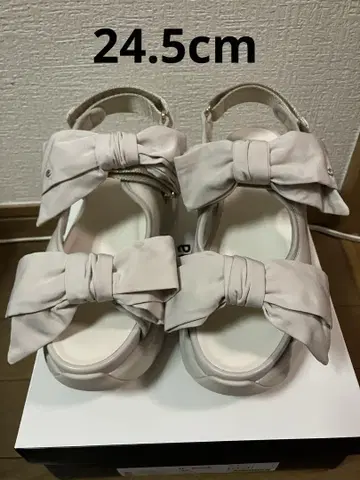 다이애나 통굽 더블 리본 샌들 24.5cm