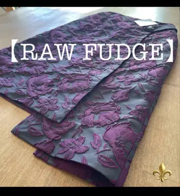 [ RAW FUDGE 비대칭 자카드 스커트 ]