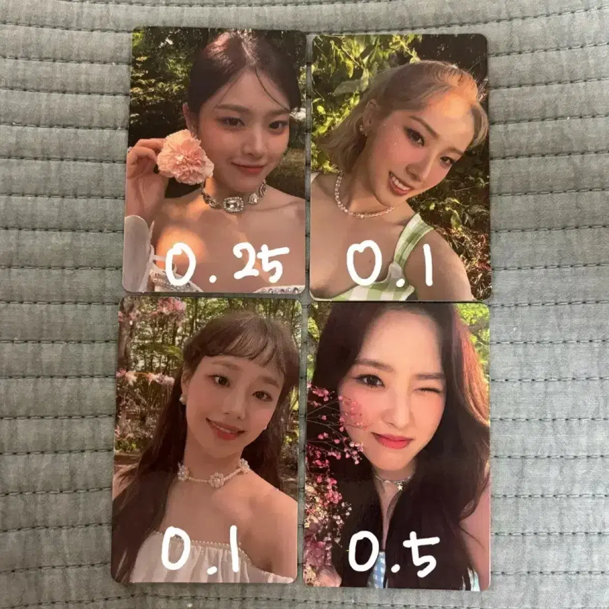 Buy LOONA Signed albums, Rare photocards on Bunjang!