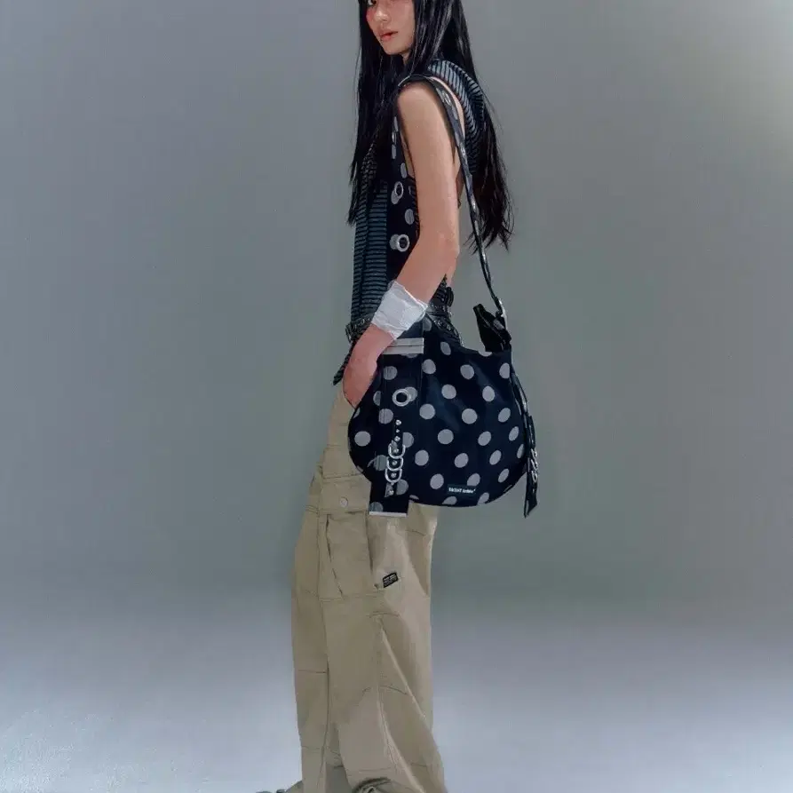 Vacant Archive Bella Wide Strap Hobo Bag on Bunjang Global Site.