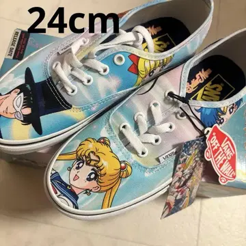 미사용 택 포함 vans 세일러문 스니커즈 24cm