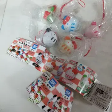 새상품 헬로키티 판다 달마 오미쿠지 네츠케 가챠 컴프