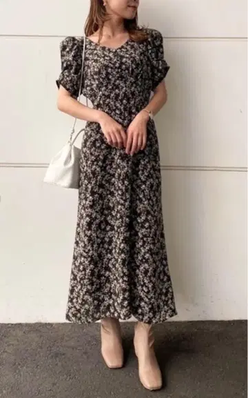 SNIDEL 스나이델 바리에이션 프린트 퍼프 슬리브 원피스