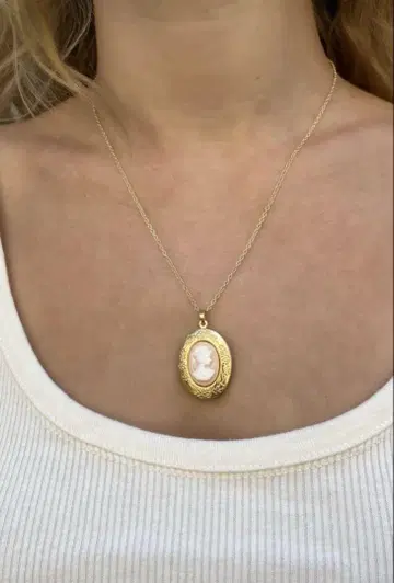 brandy melville gold cameo necklace