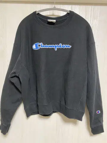 Champion 블랙 크루넥 맨투맨 리버스 위브