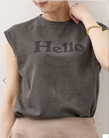 MADISONBLUE 매디슨 블루 HELLO NOSLEEVE TEE