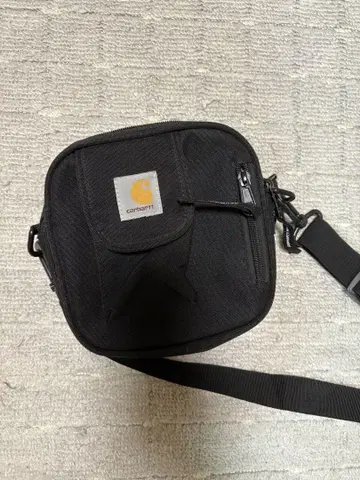 Carhartt 블랙 숄더백