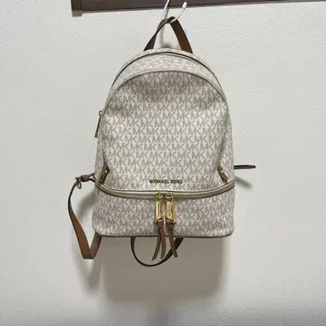 MICHAEL KORS 모노그램 백팩 [수납 가방 포함]