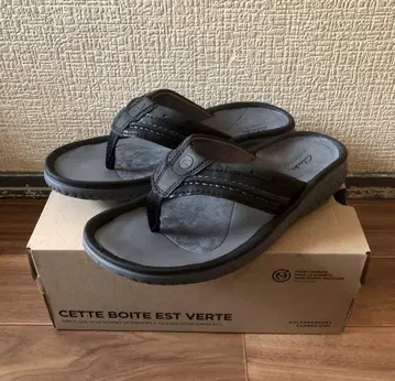 Clarks 클락스 Wesley Post 샌들 26