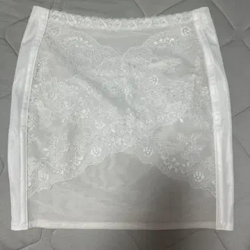 Kira Walker 브라이덜 이너 S사이즈 화이트