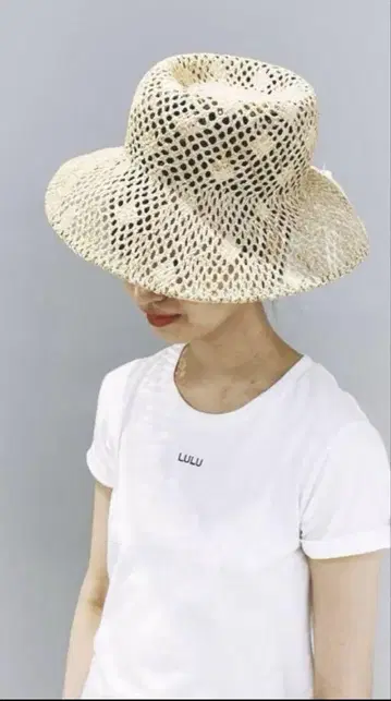 La Maison de Lyllis 밀짚모자 라피아