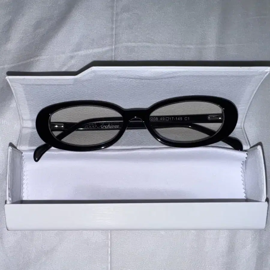 【2000archives】送料/関税込 'THAT' GLASSES 02 (BLACK) 2000archives】送料/関税込 'THAT' GLASSES 02 (BLACK