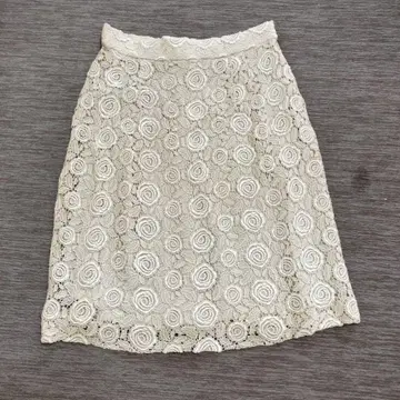 L'EST ROSE 아이보리 레이스 타이트 스커트