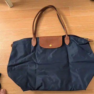 네이비 나일론 숄더백