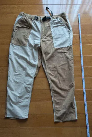 카고 팬츠 베이지와 카키
