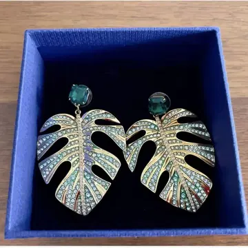 Swarovski 몬스테라 리프 귀걸이