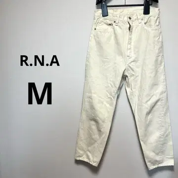 R.N.A M 화이트 데님 스트레이트 넉넉핏