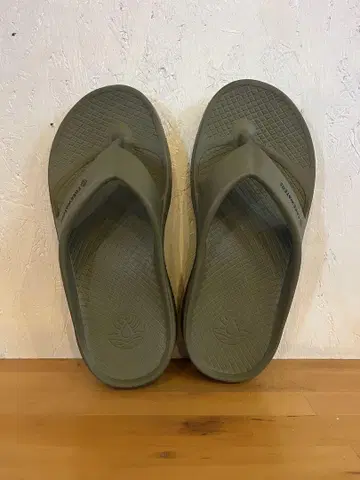 free waters cloud9 maxx 리커버리 샌들