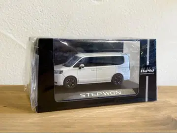 혼다 스텝왜건 e:HEV 1/43 플래티넘 화이트 미니카