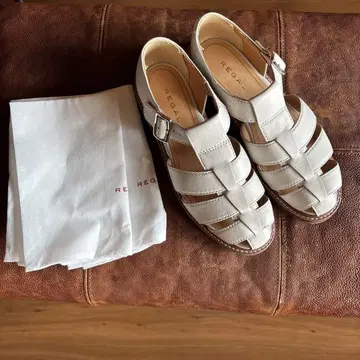 REAGAL 리갈 구르카 샌들 화이트 가죽 샌들 23.5cm