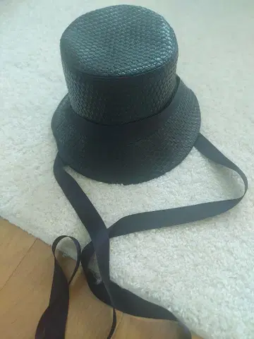 HARE 리본 포함 햇 BLACK