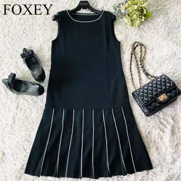 컨디션 최상 폭시 니트 원피스 Knit Dress 19 블랙 S