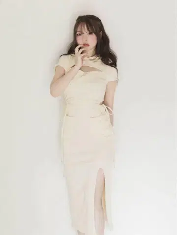 andmary Effie slit dress 아이보리