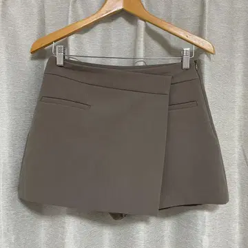 ZARA 브라운 숏팬츠