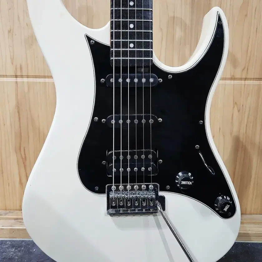 a*e様 H YAMAHA YGX-112P エレキギター YAMAHA YGX-112P Electric Guitar Yamaha Model manufactured in
