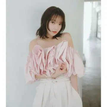 [ andequal ] volume off shoulder blouse