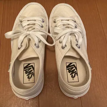 VANS 화이트 스니커즈 클래식