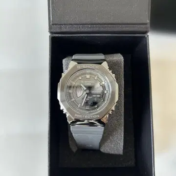 G-SHOCK GM-S 2100