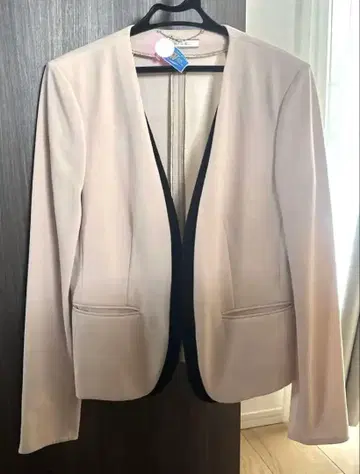Beige 자켓 클리닝 완료