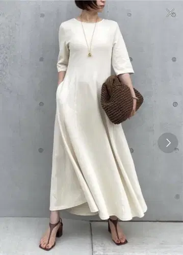 아이보리 긴팔 티셔츠 원피스 36