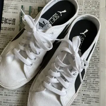 PUMA 화이트/블랙 스니커즈