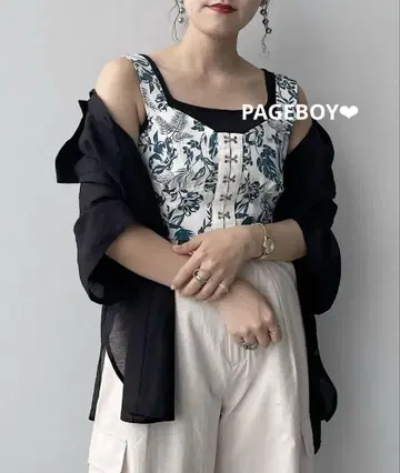 페이지보이 리조트 플라워 뷔스티에 PAGEBOY 꽃무늬 뷔스티에 화이트
