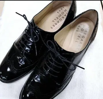 마가렛호웰 블랙 가죽 신발