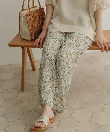어반 리서치 도어스 플라워 프린트 이지 팬츠