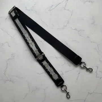 새상품급 마크제이콥스 The strap 실버