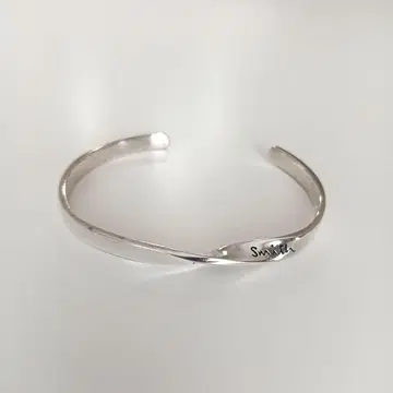 폴스미스 로고 트위스트 뱅글