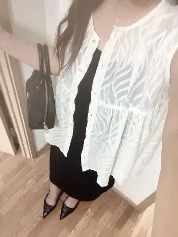 [ 새상품급 ] 슬리브리스 상의 셔츠 블라우스 화이트 아이보리 비침